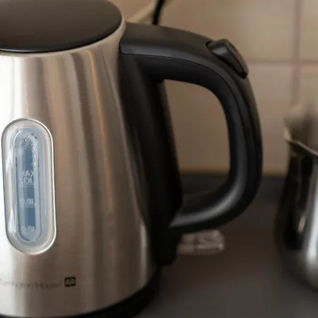 Center-cozy One Bedroom Apartment