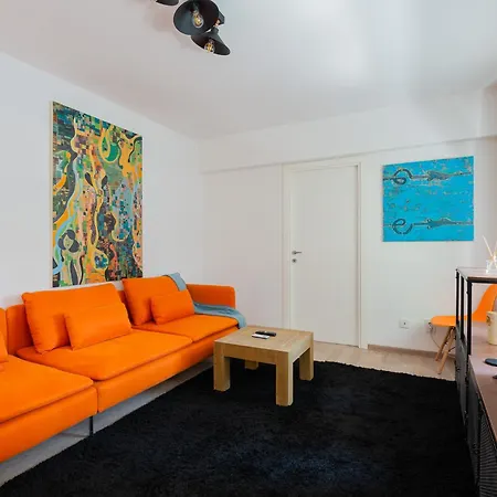 Center-cozy One Bedroom